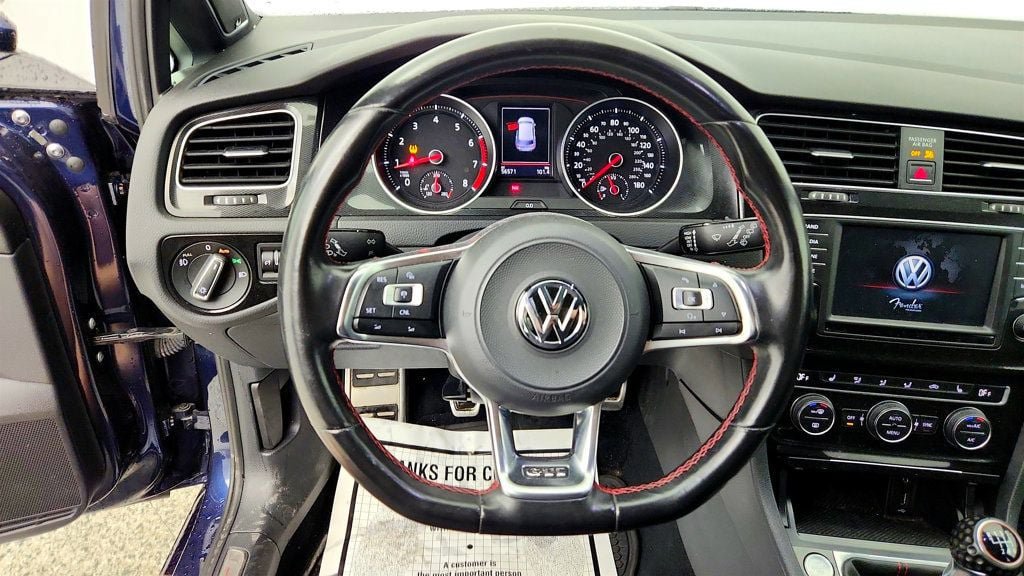 Used 2017 Volkswagen GTI SE FWD image 14
