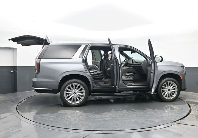 Used 2021 Cadillac Escalade Premium Luxury w/ Driver Assist Tech Package image 59