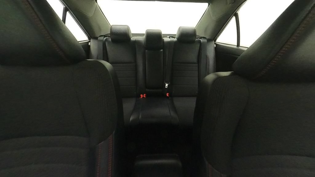Used 2016 Toyota Camry SE w/ Moonroof Package FWD image 23
