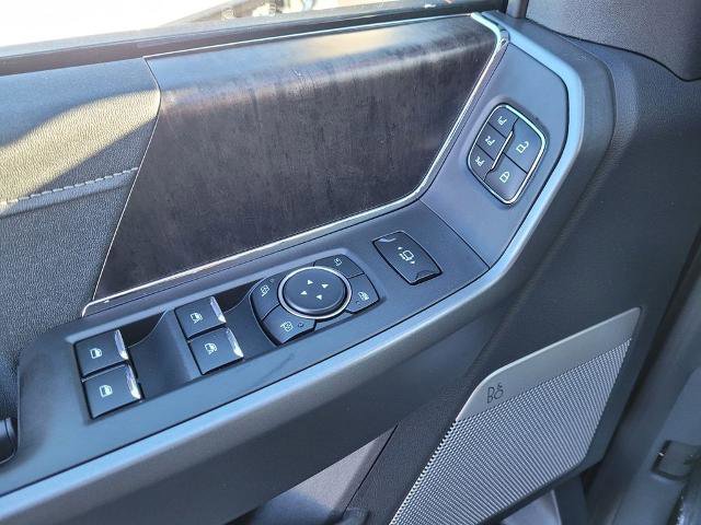 New 2026 Ford F350 Lariat w/ FX4 Off-Road Package AWD/4WD image 13