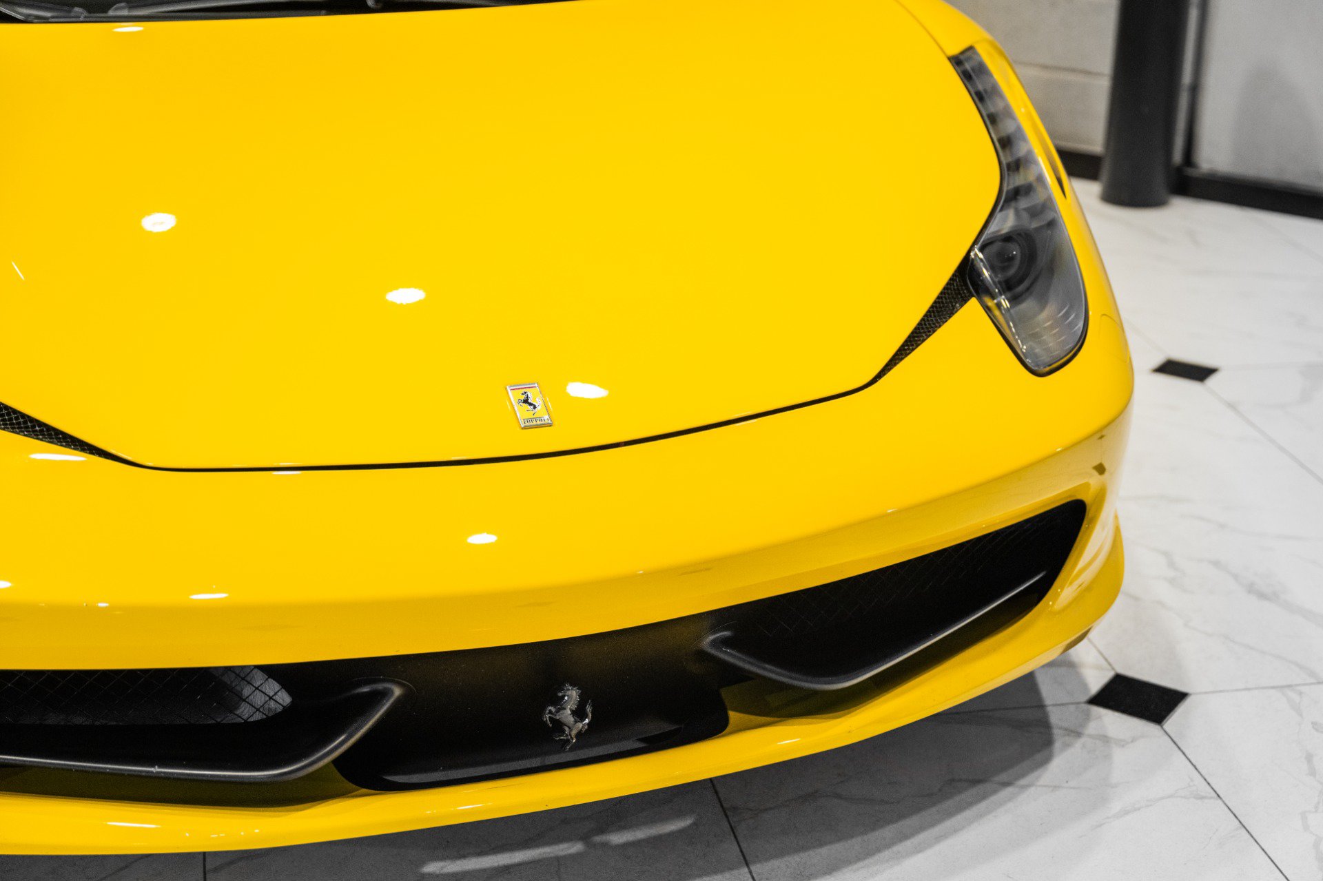 Used 2011 Ferrari 458 Italia Coupe RWD image 10