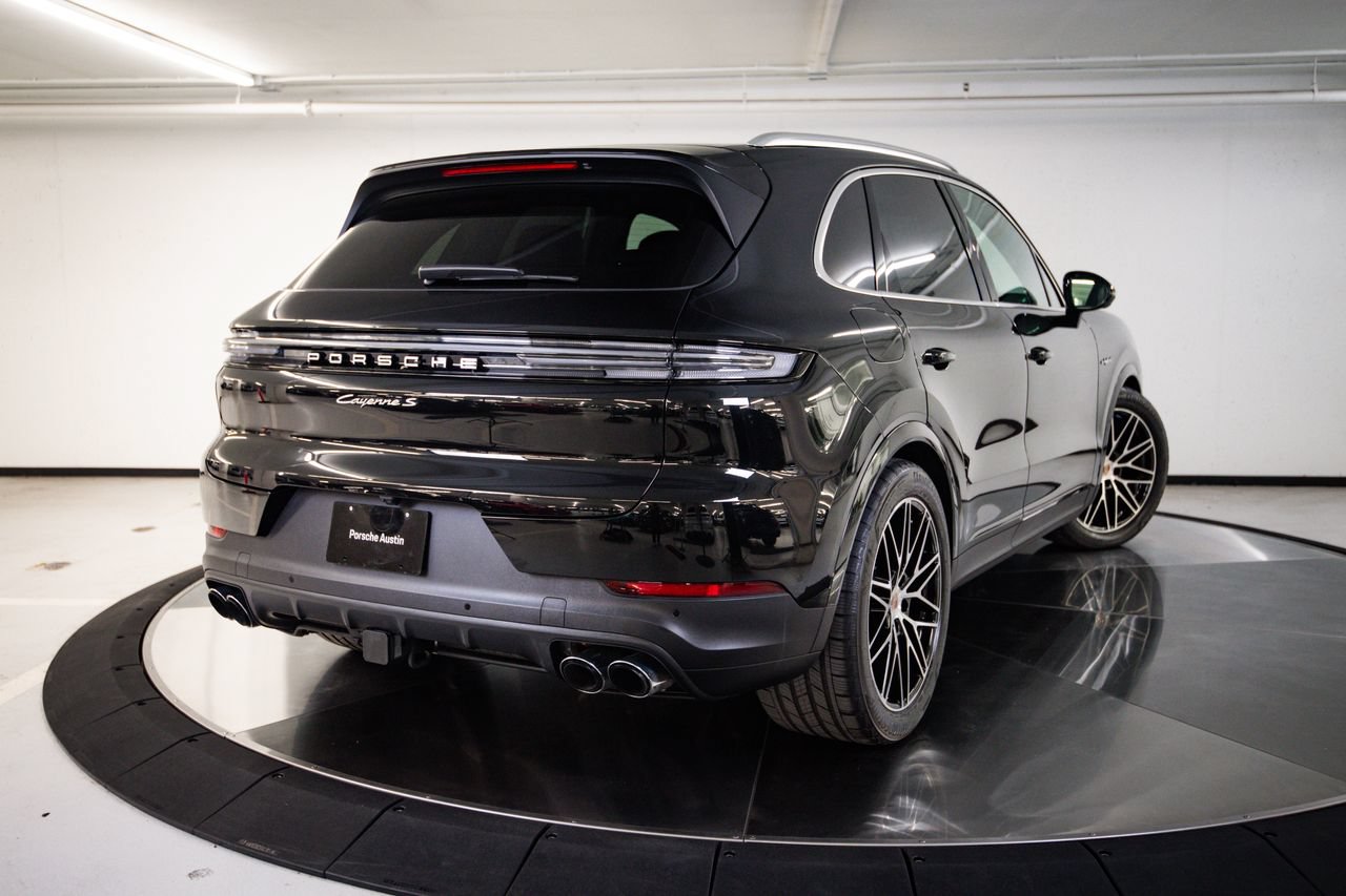 Certified 2026 Porsche Cayenne S AWD/4WD image 7