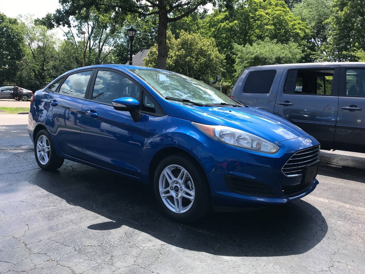Used 2018 Ford Fiesta SE w/ Cold Weather Package FWD image 2