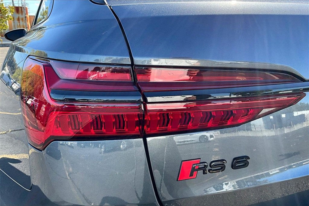 New 2026 Audi RS 6 performance image 9