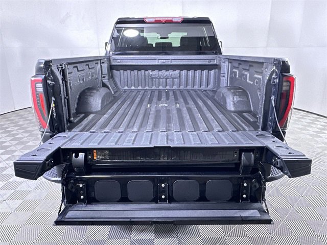 Used 2025 GMC Sierra 2500 AT4 image 27