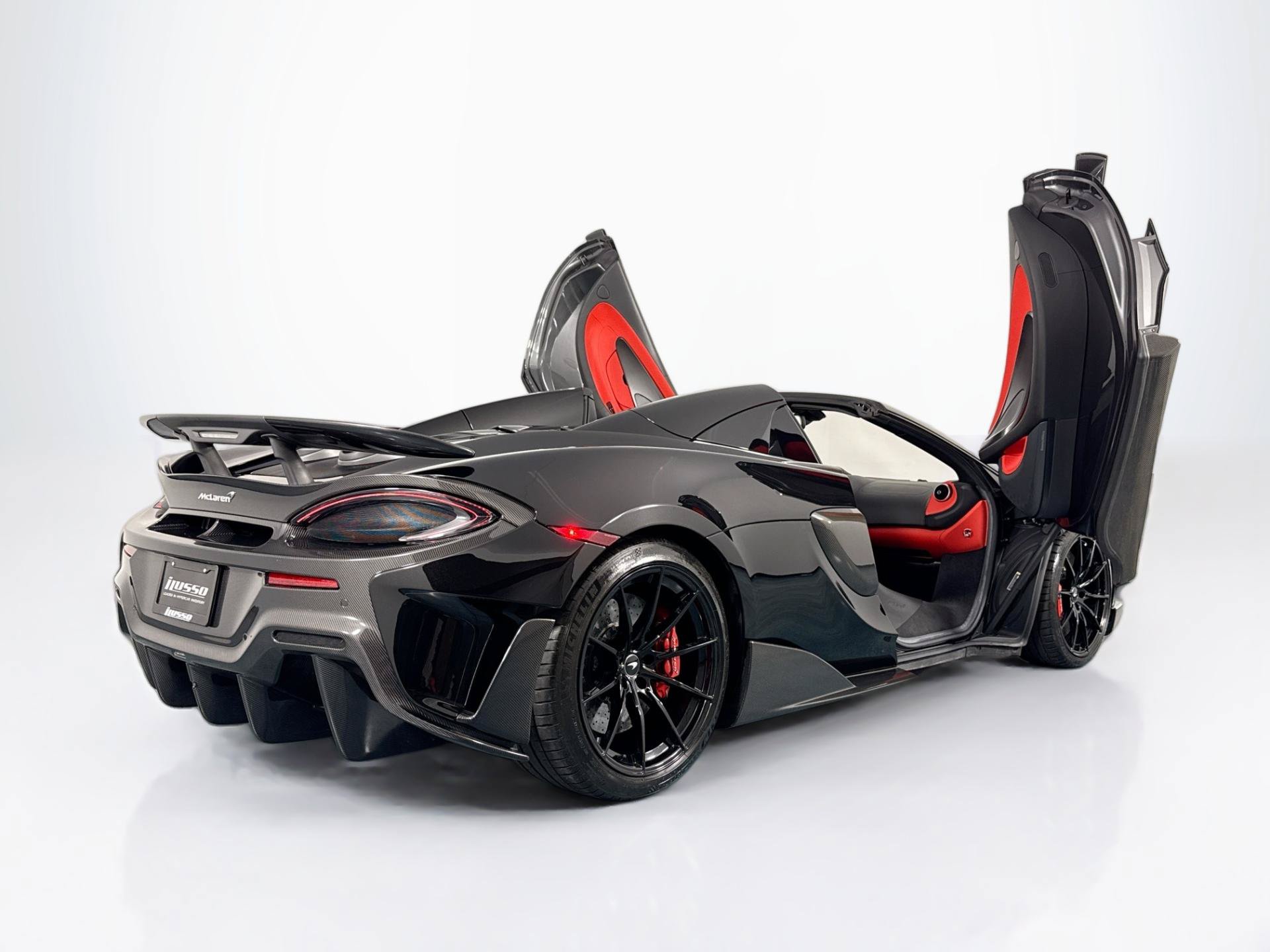 Used 2020 McLaren 600LT Spider RWD image 39
