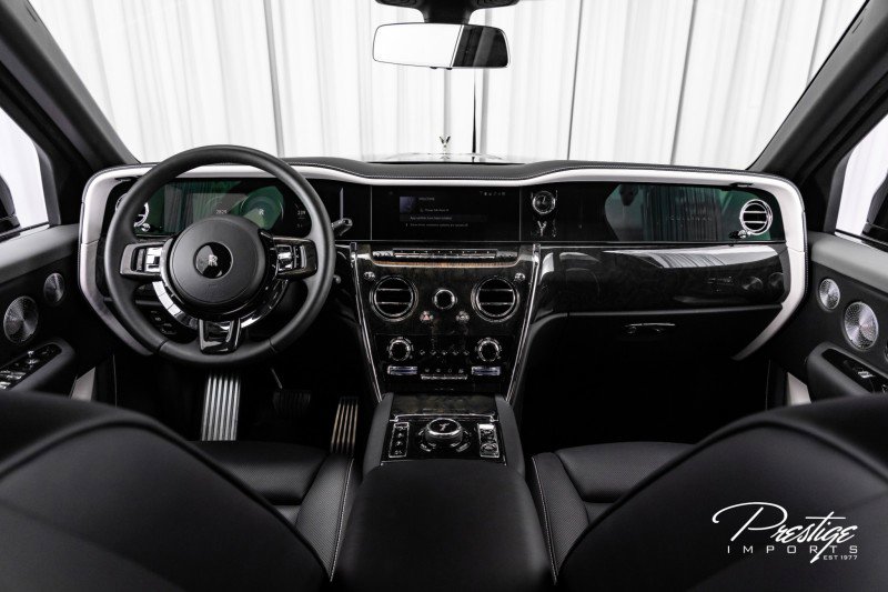 Used 2025 Rolls-Royce Cullinan image 33