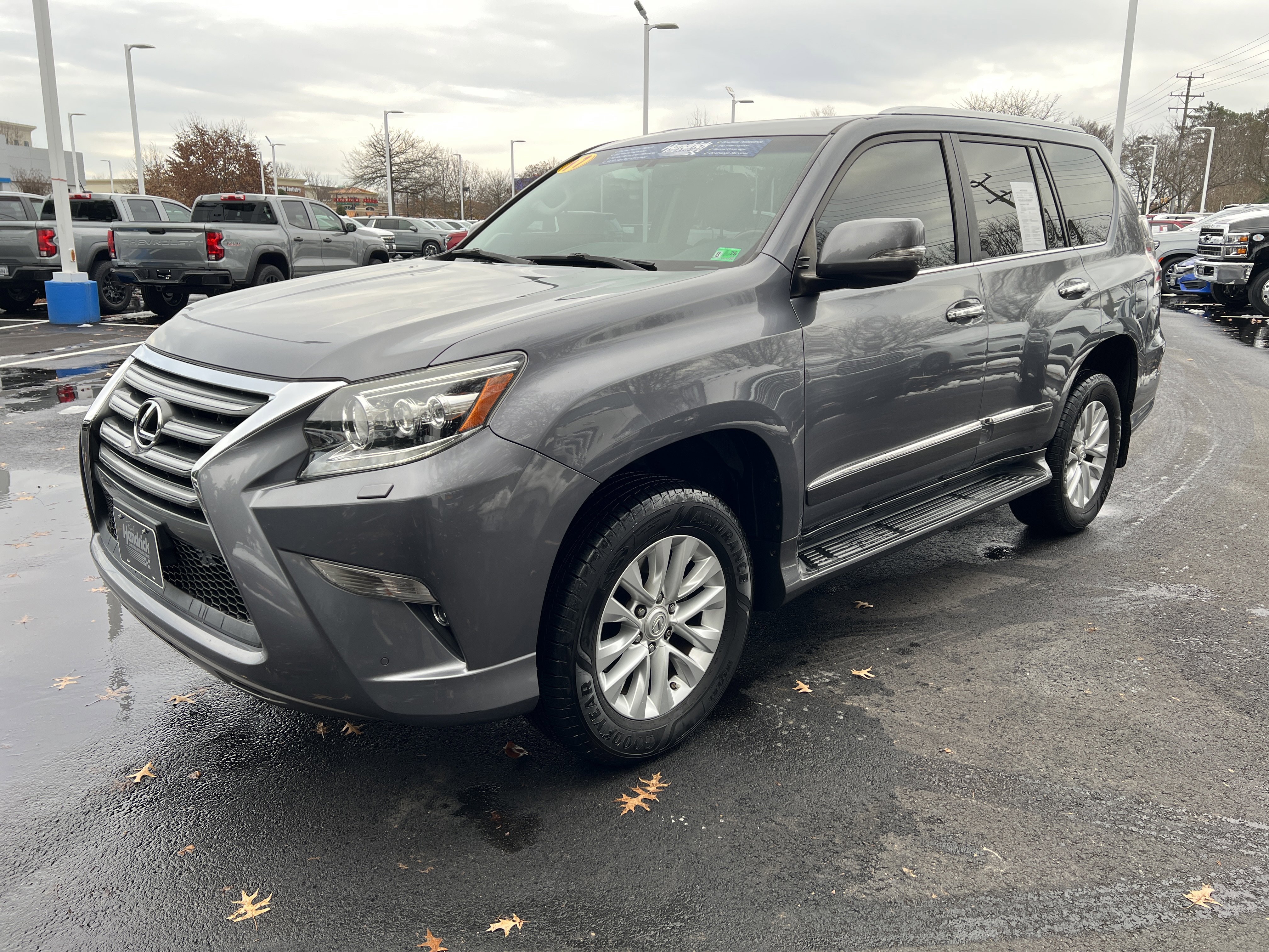 Used 2017 Lexus GX 460 Premium w/ Premium Package image 5