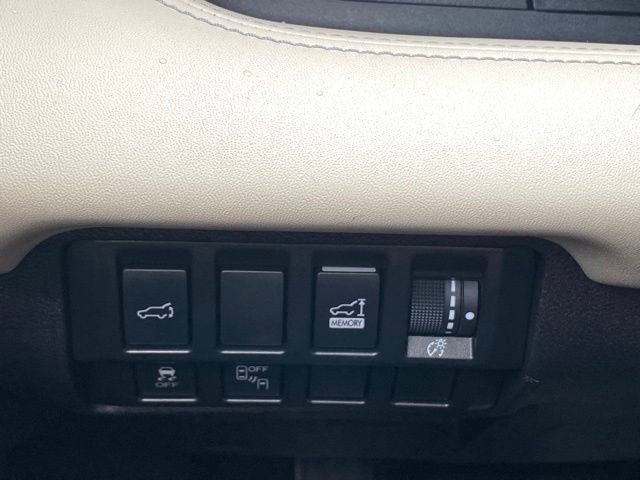 Used 2019 Subaru Ascent Limited AWD/4WD image 15