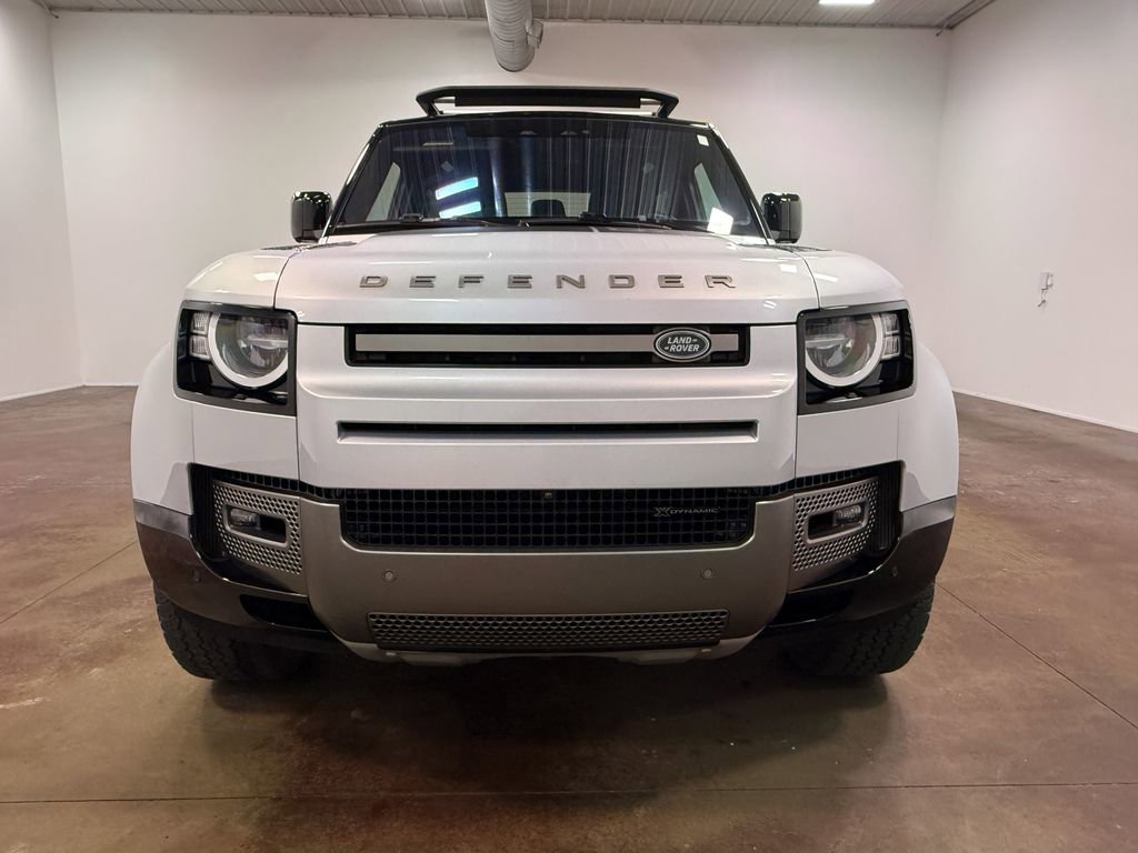 Used 2022 Land Rover Defender 90 X-Dynamic S AWD/4WD image 37