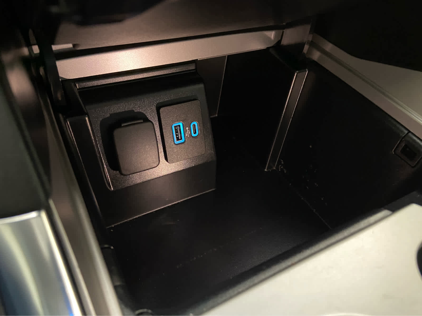 Used 2022 Ford Explorer Limited w/ Equipment Group 301A image 41