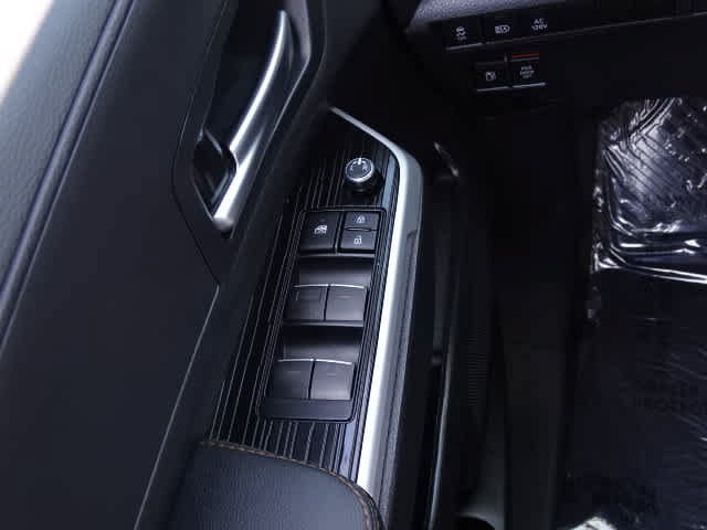 Certified 2025 Toyota Sienna XLE Woodland Edition AWD/4WD image 36