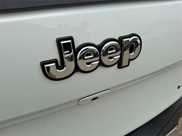 Used 2018 Jeep Cherokee Limited image 24