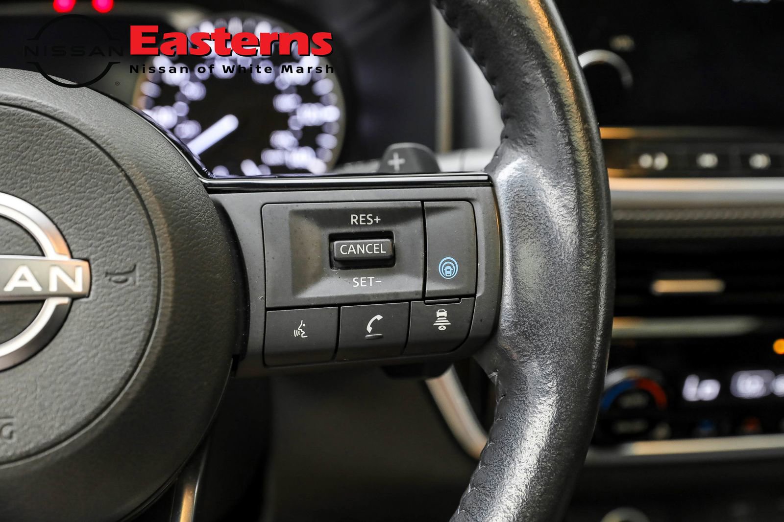 Used 2022 Nissan Rogue SL w/ SL Premium Package image 18