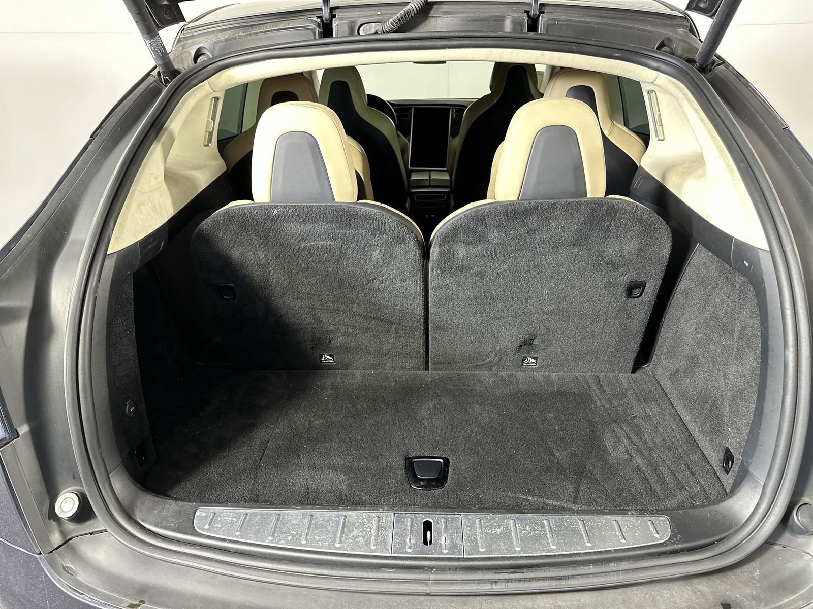 Used 2017 Tesla Model X 75D image 23