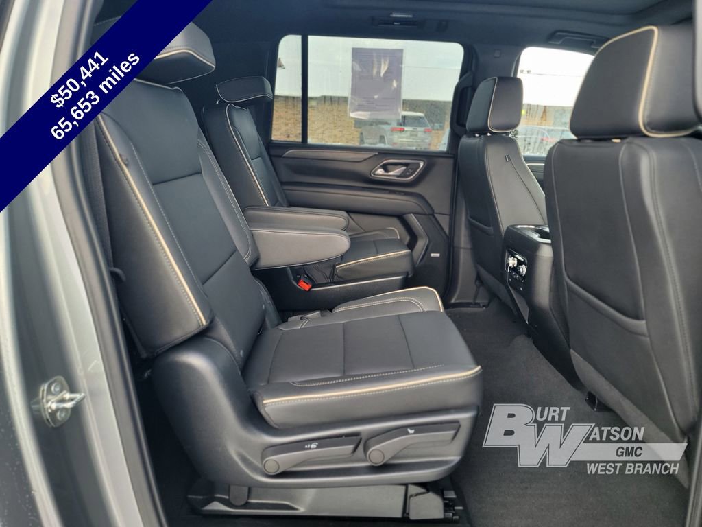 Used 2023 GMC Yukon XL SLT w/ SLT Premium Package image 30