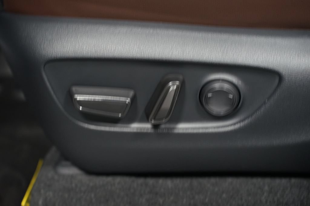 New 2027 Toyota Land Cruiser AWD/4WD image 36