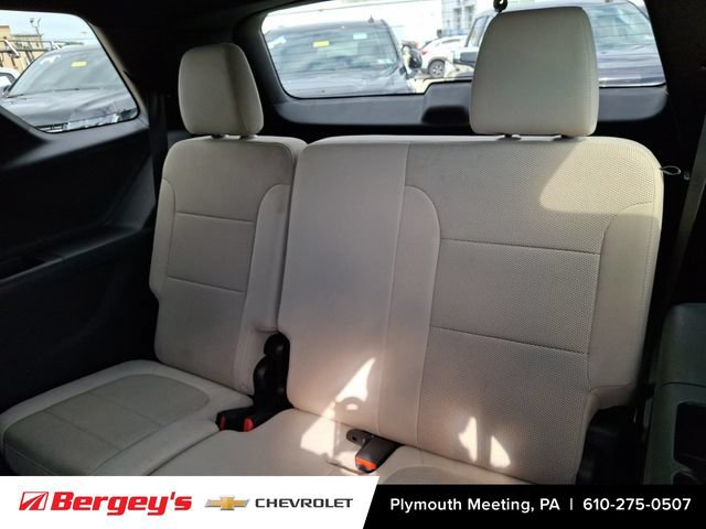 Certified 2023 Chevrolet Traverse LS AWD/4WD image 12