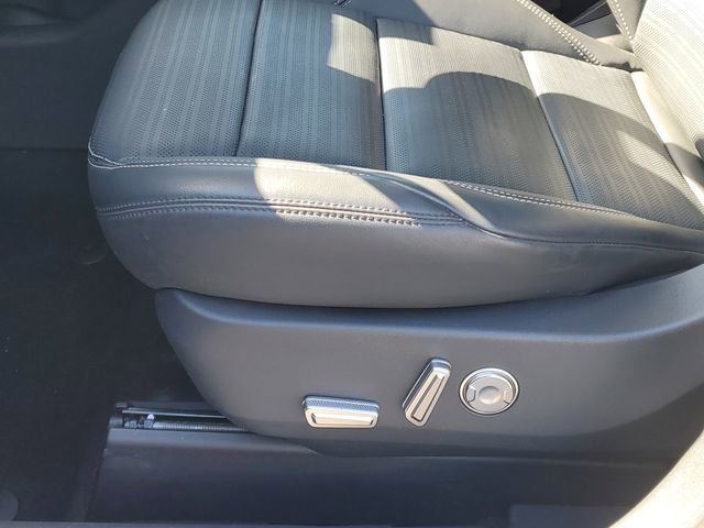 Certified 2024 Lincoln Nautilus Reserve w/ Equipment Group 202A image 13