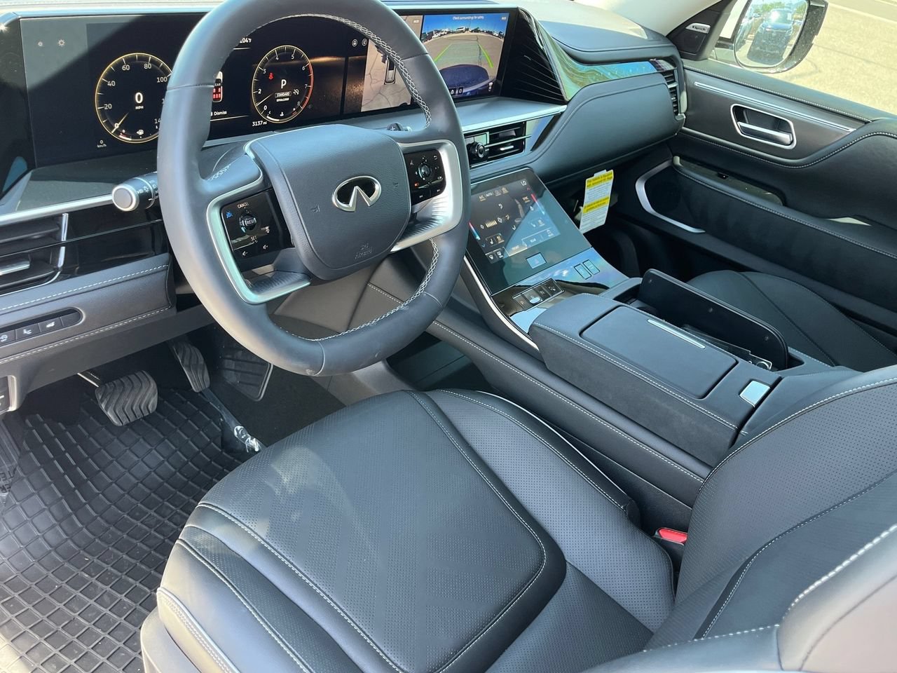 Used 2026 INFINITI QX80 Luxe w/ Cargo Package RWD image 16