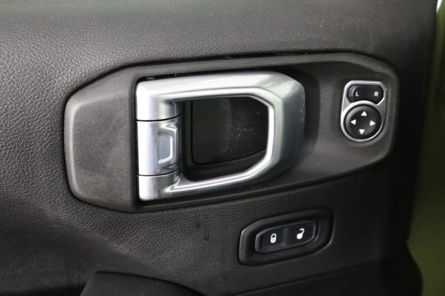Used 2022 Jeep Gladiator Mojave w/ Trailer Tow Package AWD/4WD image 19