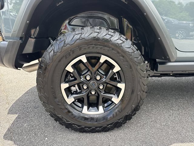 Certified 2025 Jeep Wrangler Unlimited Rubicon 4xe w/ Safety Group AWD/4WD image 17