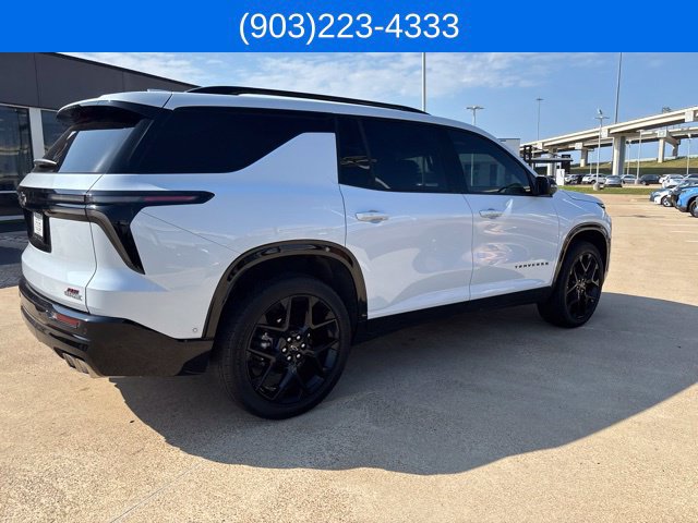 Used 2026 Chevrolet Traverse RS w/ LPO, Floor Liner Package FWD image 16
