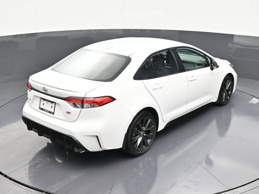 Used 2025 Toyota Corolla SE image 16