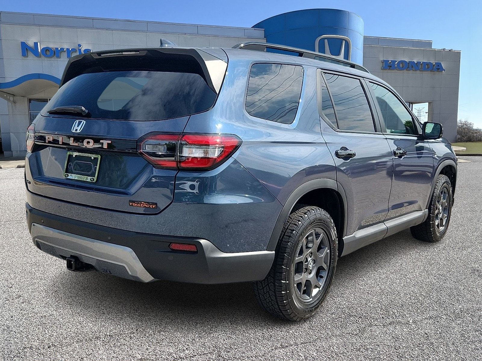 New 2026 Honda Pilot TrailSport image 4