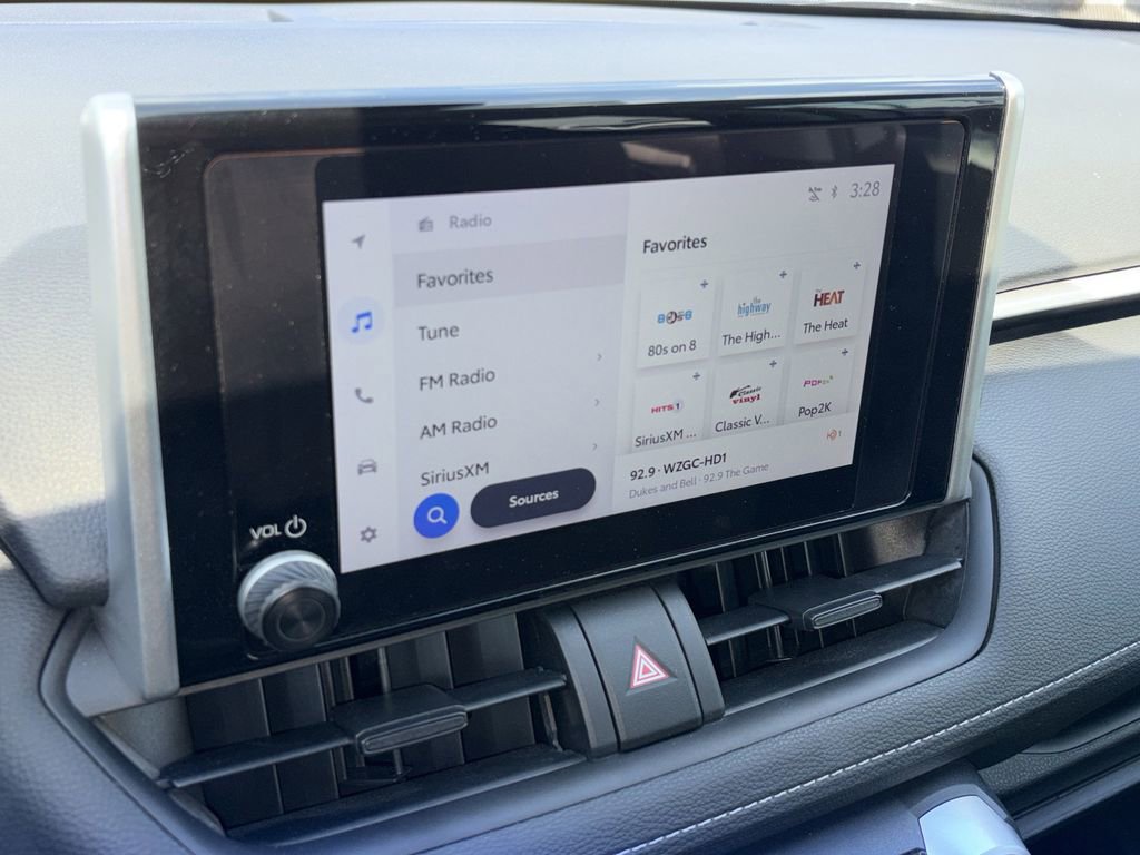 Used 2024 Toyota RAV4 XLE w/ Convenience Package FWD image 17