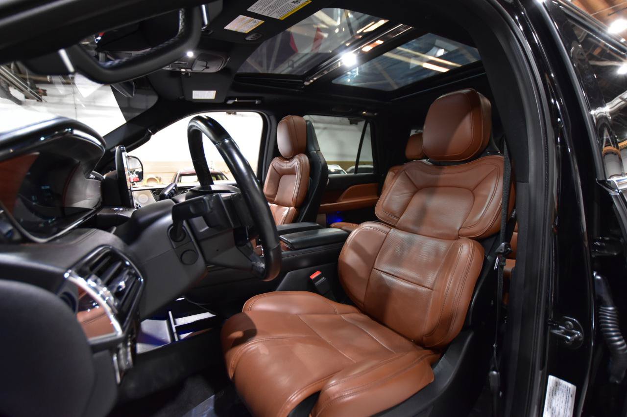 Used 2018 Lincoln Navigator L Reserve w/ Technology Package AWD/4WD image 38