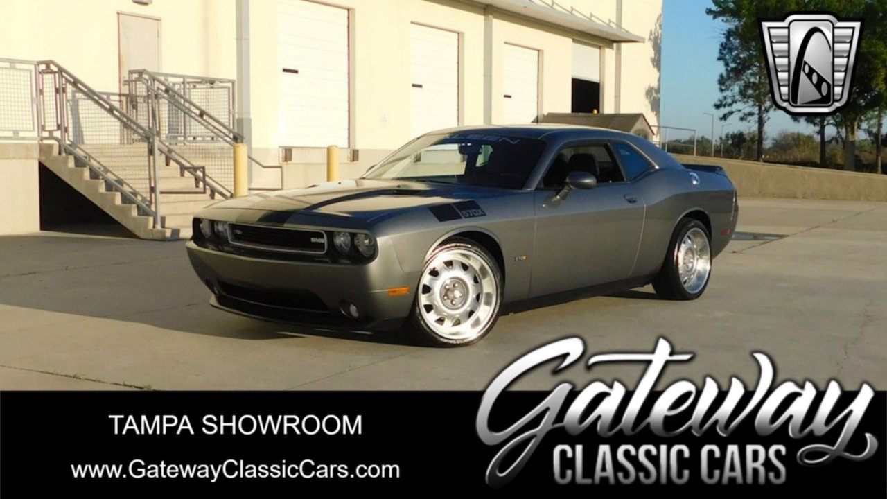 Used 2012 Dodge Challenger R/T image 1