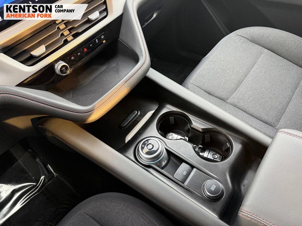 Used 2025 Ford Explorer Active image 25