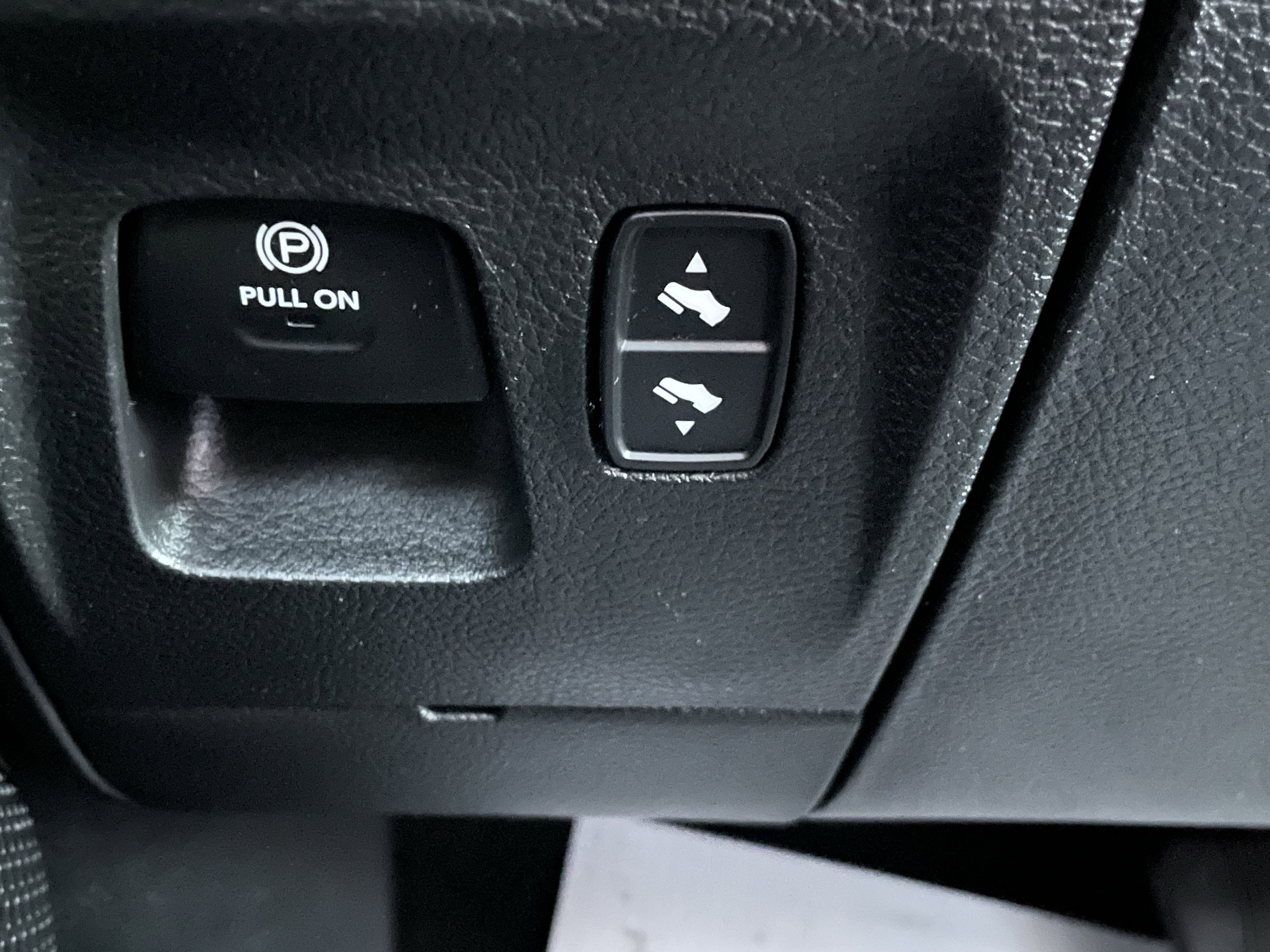 Used 2022 RAM 1500 Limited w/ Body Color Bumper Group image 22