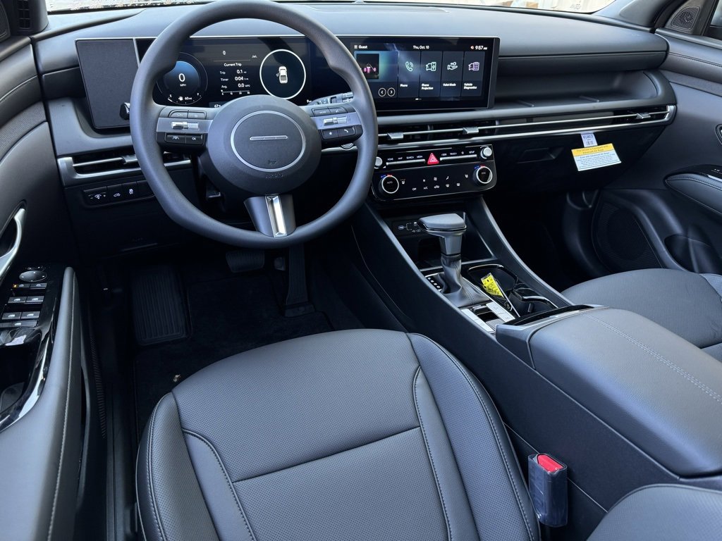 Certified 2025 Hyundai Santa Cruz SEL image 2