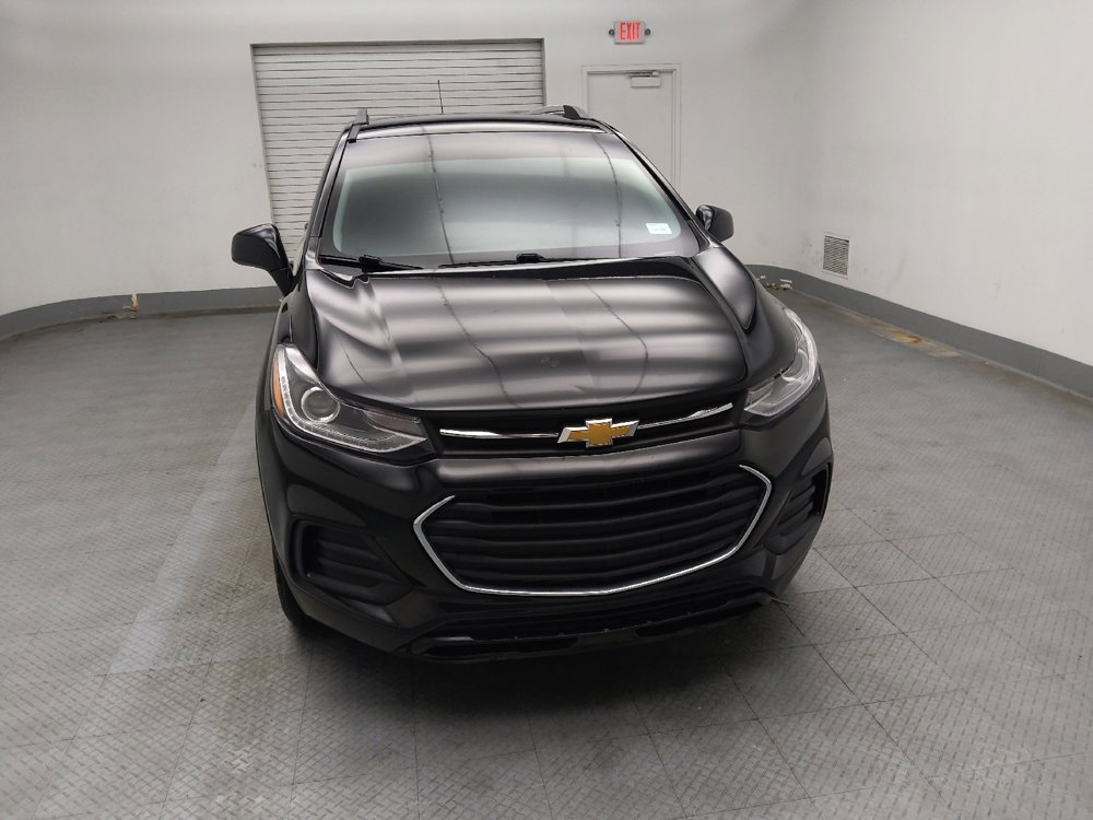 Used 2020 Chevrolet Trax LT w/ LT Convenience Package image 14