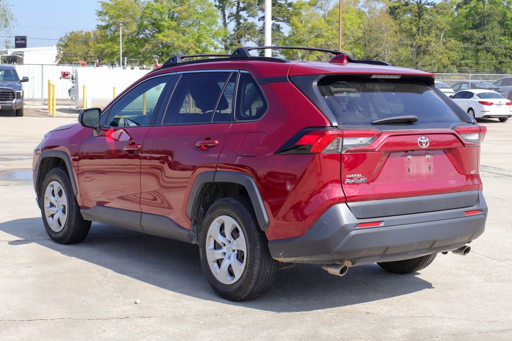 Used 2020 Toyota RAV4 LE image 7