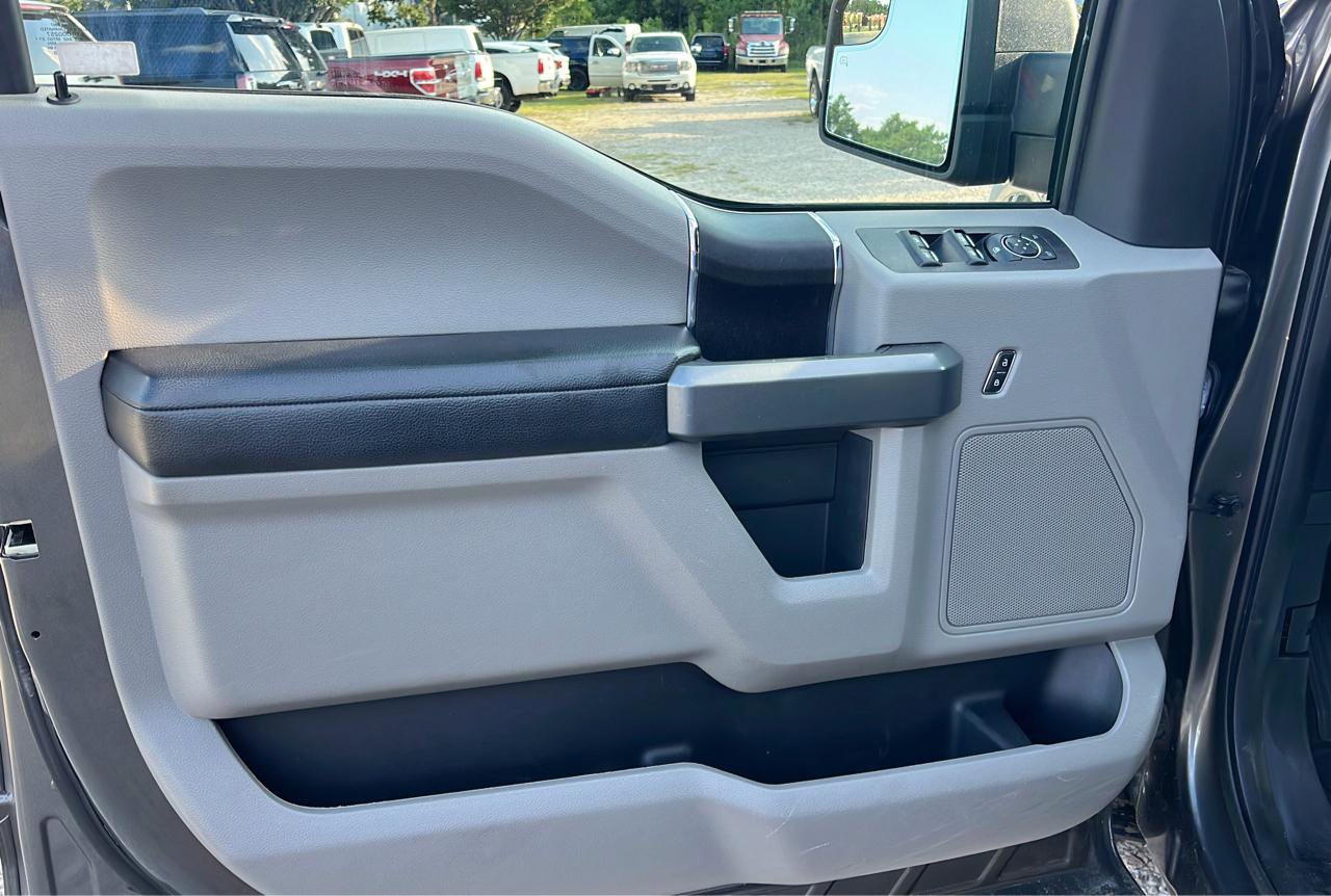 Used 2017 Ford F150 XLT w/ Equipment Group 301A Mid AWD/4WD image 29