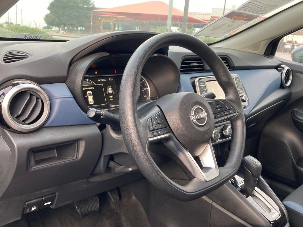Used 2025 Nissan Versa SV FWD image 7