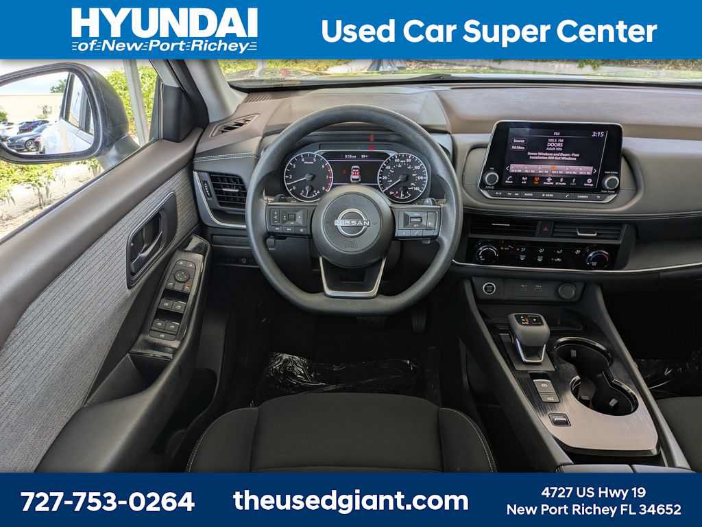 Used 2023 Nissan Rogue S FWD image 17