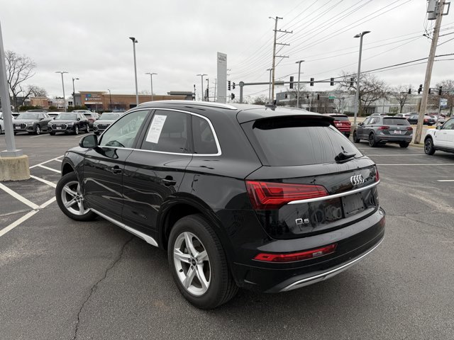 Used 2023 Audi Q5 2.0T Premium w/ Convenience Package image 4