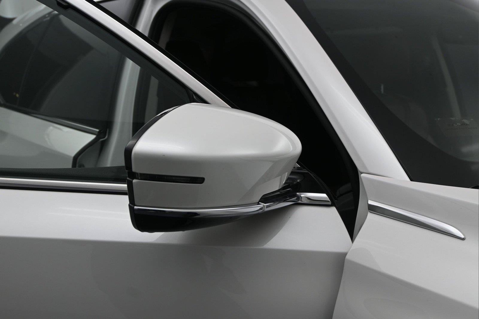 Certified 2023 Acura MDX w/ Technology Package AWD/4WD image 18