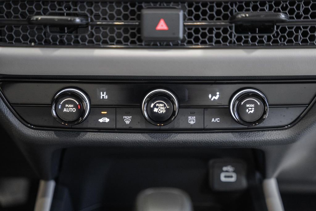 Used 2025 Honda HR-V LX image 18