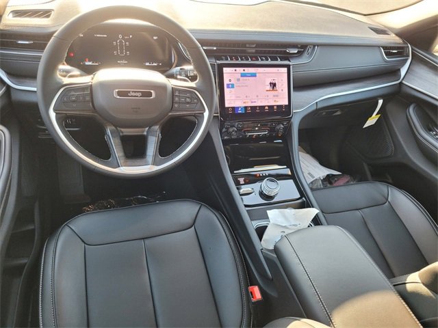 New 2025 Jeep Grand Cherokee L Limited w/ Black Appearance Package image 10