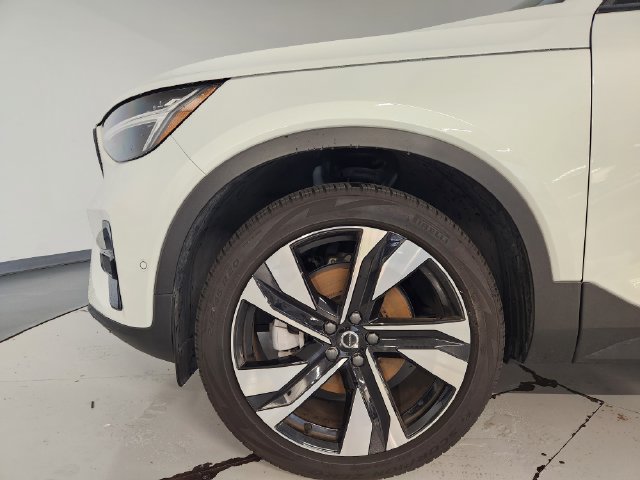 Certified 2026 Volvo XC40 B5 Plus w/ Protection Package Premier AWD/4WD image 11