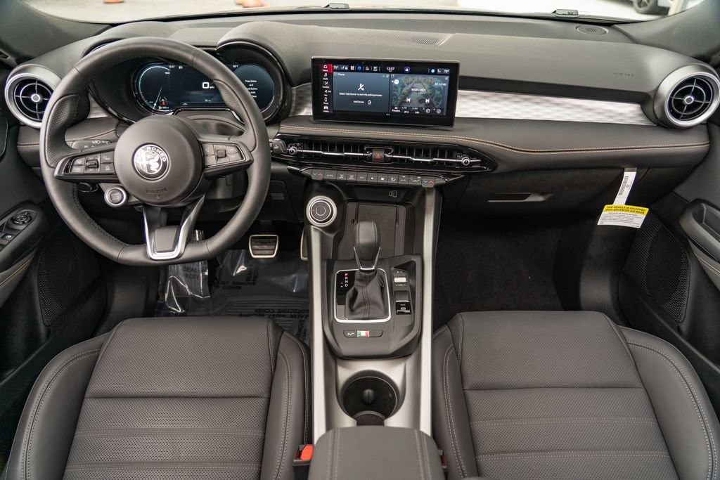 New 2025 Alfa Romeo Tonale w/ Premium Package AWD/4WD image 21