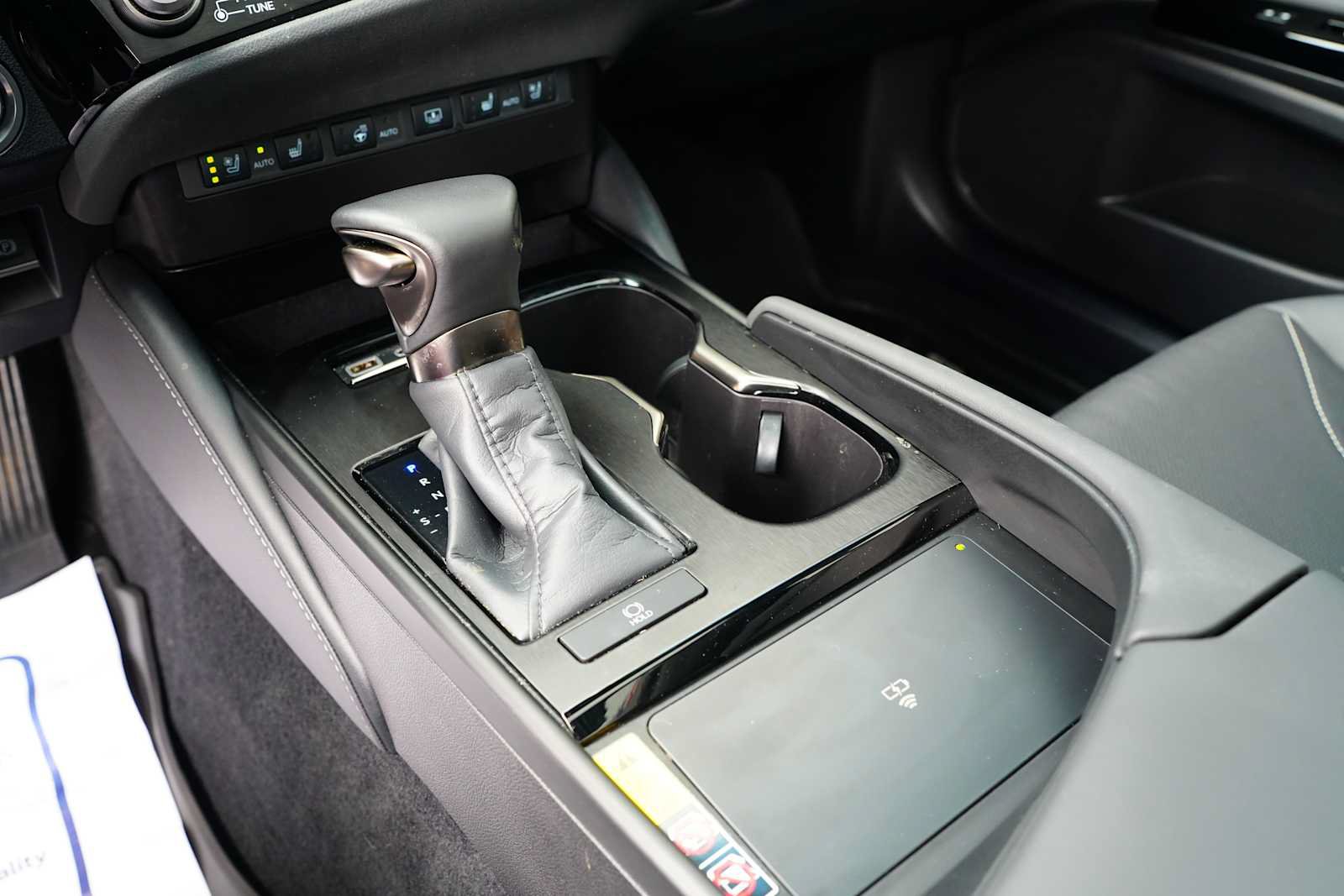 Used 2024 Lexus ES 350 Ultra Luxury w/ Accessory Package (Z2) FWD image 24