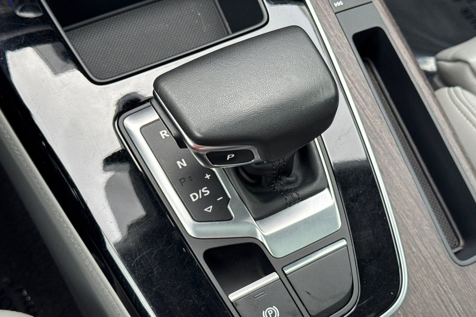 Used 2023 Audi Q5 e Premium Plus w/ Premium Plus Package AWD/4WD image 24