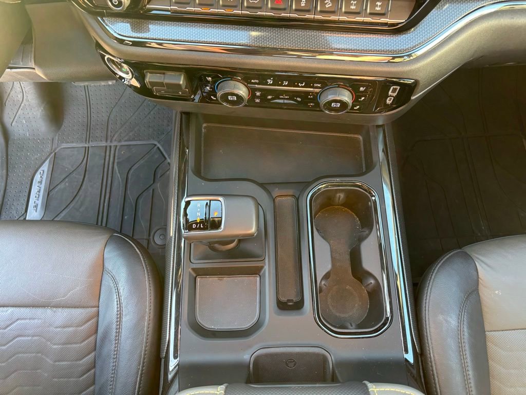 Used 2022 Chevrolet Silverado 1500 ZR2 w/ Technology Package image 22