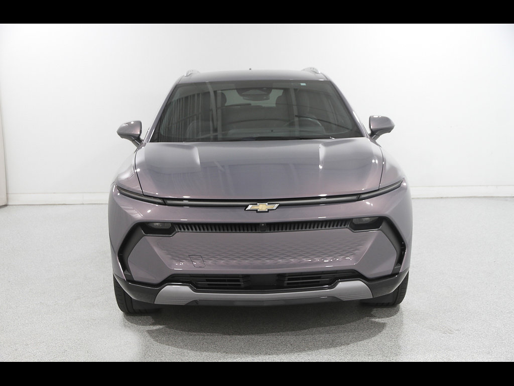 Used 2024 Chevrolet Equinox EV LT FWD image 2